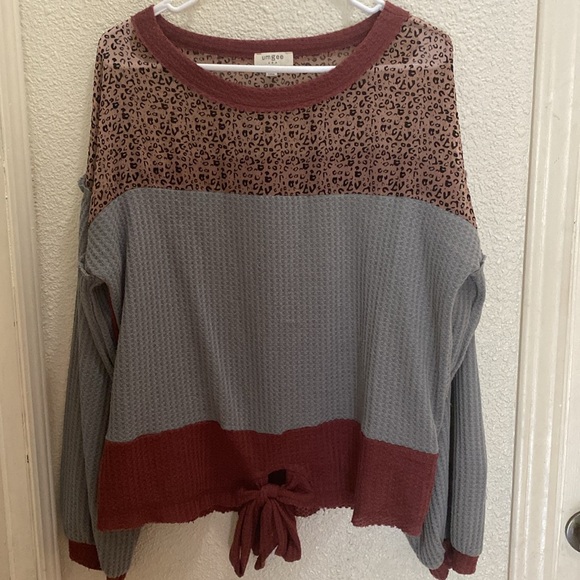 Umgee sweater size M - Picture 2 of 8